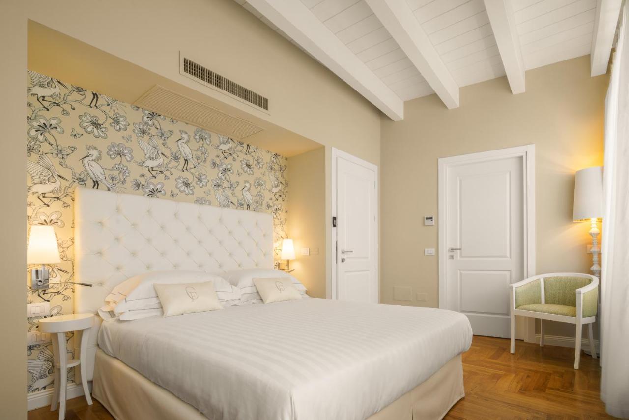 Boutique Hotel Carlo Felice 卡利亚里 外观 照片